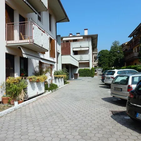 Foscolo Pool Бардолино